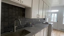 5½ Rénové, 1040 Pi², 2 Chambres Fermées, Métro Place-st-henri