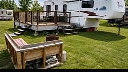Beautiful 5Th Wheel Cardinal And Lake Lot On Lake Majaeu