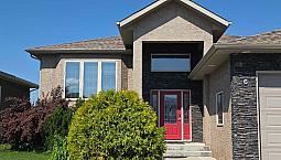 House For Sale In Quiet Neighborhood In Steinbach 