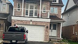 Large Basement With Garage Parking Wi-Fi At Bowmanville 