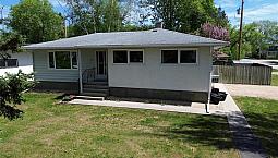 Gorgeous 3Bed/2Bath Home In Gimli With Full Basement