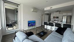 Luxury 1-Bedroom Apartment, Old Montreal & Flexible Occupancy