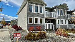 Supergreen Townhome 4Br 3Bth (No Condo Fees)