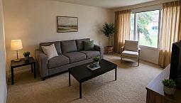 2 Storey/ Side By Side/ 3 Bed/ 1.5 Bath/ Charleswood