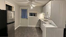 Bachelor Apartment Near Sheppard West Subway Station