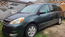 2004 Toyota Sienna Le