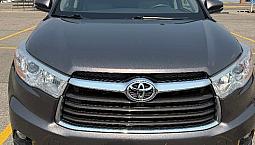2015 Toyota Highlander Xle Awd Low Mileage/ 8Seater/ All Leather