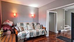 Near Downtown Core Easy Living House Rental