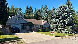 #29 Alpen Paradies - 2 + / Loft Bungalo / Blind Bay Bc