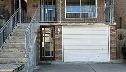 Bright Walk-Out Basement Apartment – Beside Scarborough Go