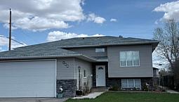 House For Rent / Main Floor / 4beds / 2 Baths 