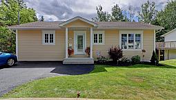 Heat And Lights Included, Ac, Large 2 Bedroom, 2 Bathroom. Deck!
