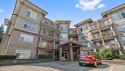 Bright & Modern 2 Bedroom Condo Close To Downtown