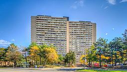 Don Mills/eglinton. 2 Bedroom Condo. Close To All Amenities!
