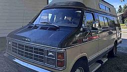 Dodge Ram B250 Royal Camper Van