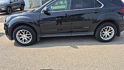 Beautifull Very Low Mileage Awd Equinox