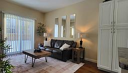Fully Furnished 2 Bed + Den, 2 Bath Townhouse