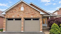 Fully Renovated 3-Bedroom Executive Bungalow On Ravine Lot