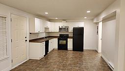 $1,450 / 1Br - 950Ft2 / Large & Spacious Basement Suite