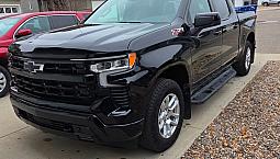 2024 Silverado Rst  16,000 Km's
