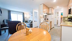 Salmon Arm- 1 & 2 Bdrm–View–Level Entry-Patio-Lakeview Manor
