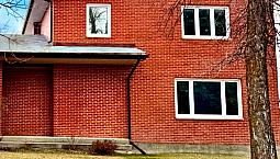 4 Br 1 Bath Unit - Long Term Rental In Gimli 