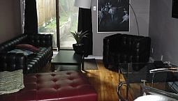 $1800-large 1 Bedroom With Den & Private Backyard In Centertown