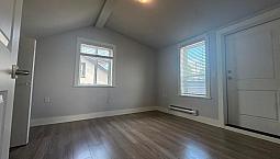 3 Bedrooms Lawnway House For Rent Available July