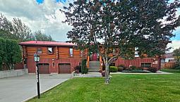 Stunning Log Home On 0.9 Acre With Income Suite – Grand Forks Bc