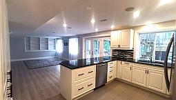 Spacious Walkout Apt In Brantford