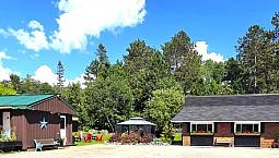 Charming Bungalow With Granny Suite & Guest Bunkie!