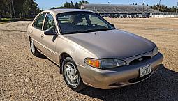 1999 Ford Escort Se