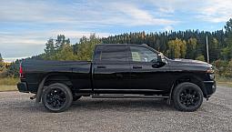 2026 Ram 2500 Black Express Crew Cab 4X4 (6.4L Hemi) – Rare Leve