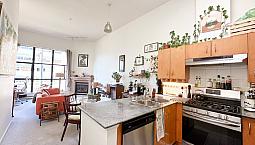 Bright & Spacious 1Br 1Ba 1Den Condo In The Heart Of Kitsilano!