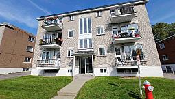 4 Et Demi, Ste-Thérèse, Près De La Gare Et Du Cegep