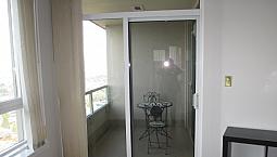 $2,000  - Centrally Located 20th Floor Metrotown Suite At La Mir