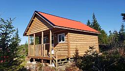 Cabin With 3Acres On Lake