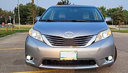 2012 Toyota Sienna Xle 7 Passenger Awd, One Owner