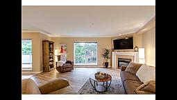 Modern Comfort Meets Unbeatable Location In South Surrey