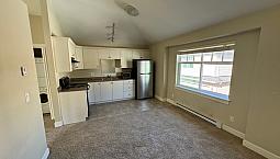 1 Br Coach House In Clayton Heights