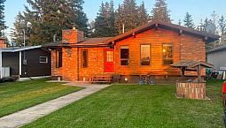 Beautiful Turtle Lake Lodge Cabin