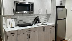 1 Bedroom 1 Bathroom Suite Furnished 