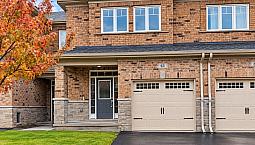 Available Oct 15 !  3 Bed,  2.5 Bath,  Basement In South Kanata