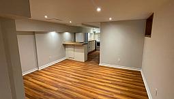 1-Bed Studio Basement With Backyard Deck - Junction
