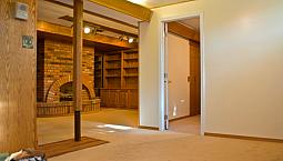2 Bdrm Suite - 4 Blocks To University - Excellent For Students