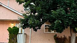 Townhouse In Penticton 3 To 4 Bedrooms Close To Schools