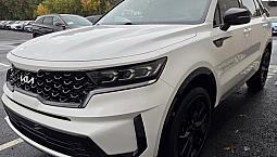 2023 Kia Sorento Sx Trim Burgundy Leather Interior.
