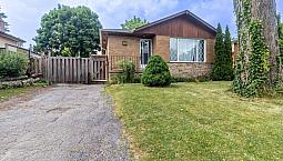 3 Beds 1 Bath Main Floor Unit $2500/- Available From October