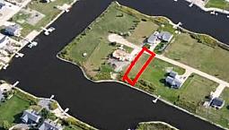 Gimli Cottage Canal Water Lot For Sale