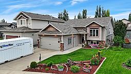  For Sale – Former True-Line Show Home With Two Garages!